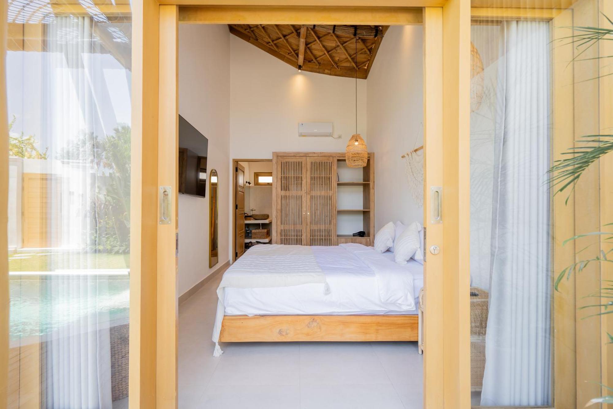 Villa Sunset Bamboo - 3Br Villa In Kerobokan Buitenkant foto